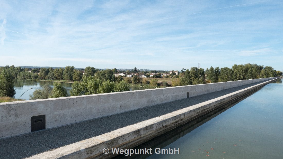 Komisches Gefühl auf dem Wasser über das Wasser